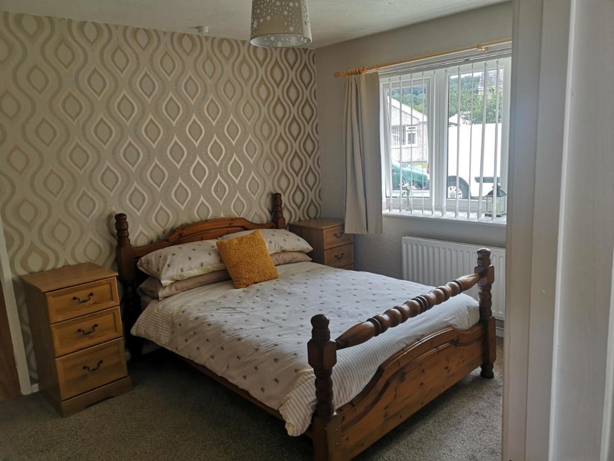 En-Suite Bedroom In A Quiet Bungalow Porthmadog Eksteriør billede